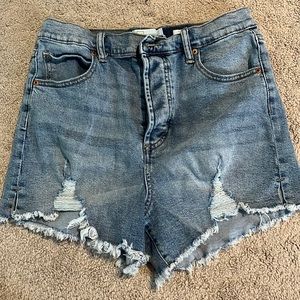 Regeneration by Celebrity Pink Distressed denim shorts